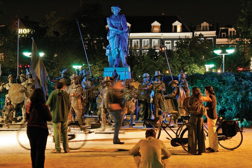 Reimbrantplein is one of Amsterdam’s busiest nighttime areas. It features an 1876 statue of the famous painter and sculptures depicting his famous The Night Watch painting were added in 2006. The plaza underwent a €3.5 million (approximately $3.7 million) renovation in 2009.