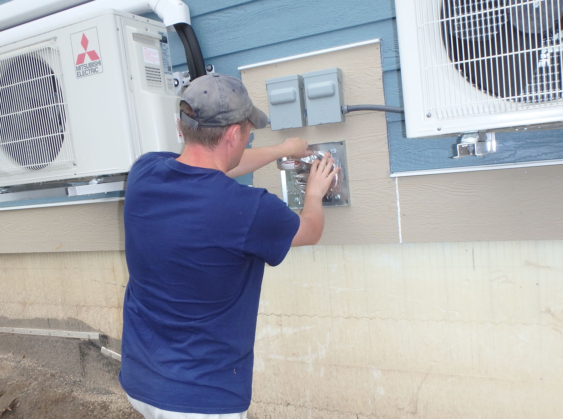 House Airtightness Testing Using a Duct Blaster JLC Online