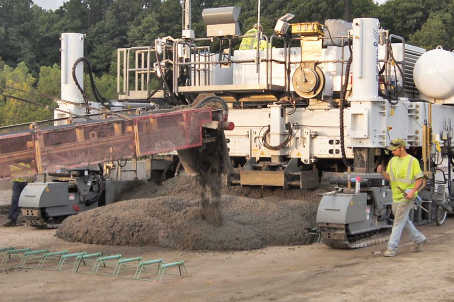 Guntert & Zimmerman + S850SL Slipform Paver Concrete Construction