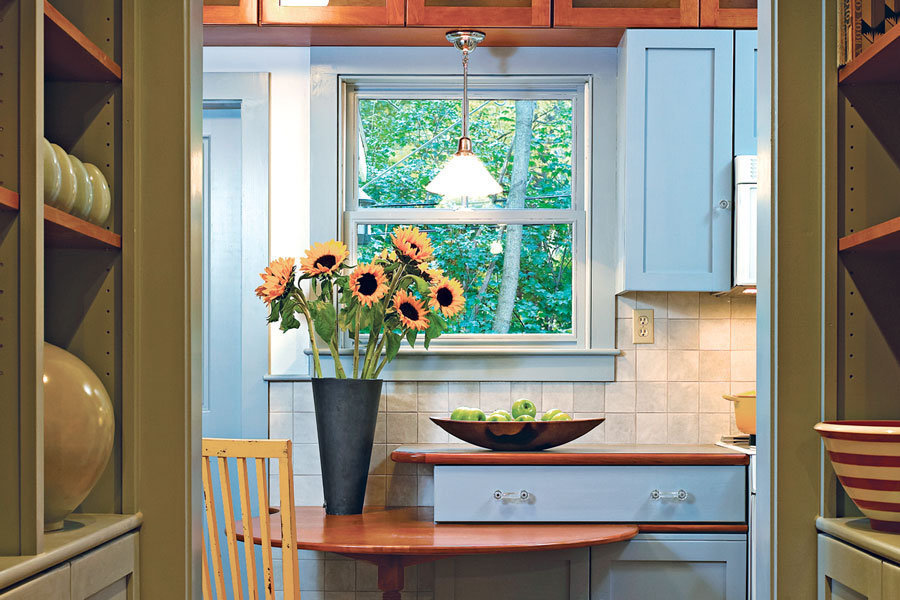 Prioritizing Storage to Provide More Kitchen Space and Creative Display