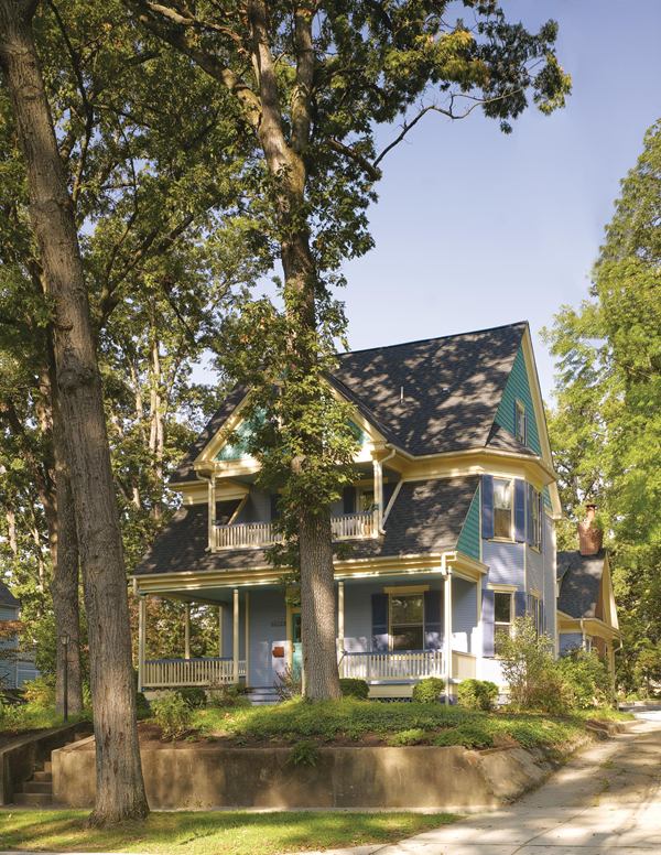 Queen Anne Home Renovation Achieves Tasteful Integration of Old and New