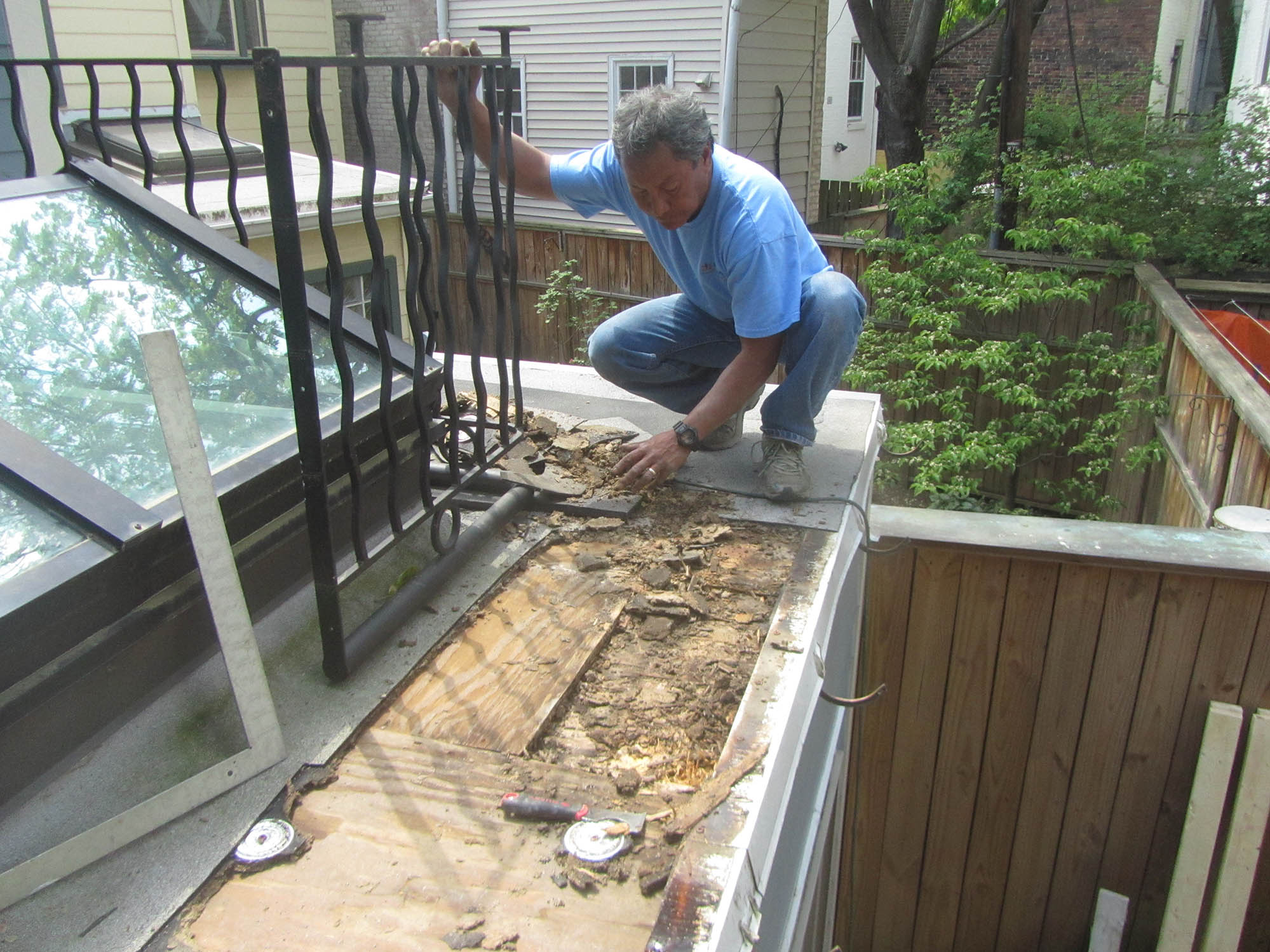 slope low roofing flashing