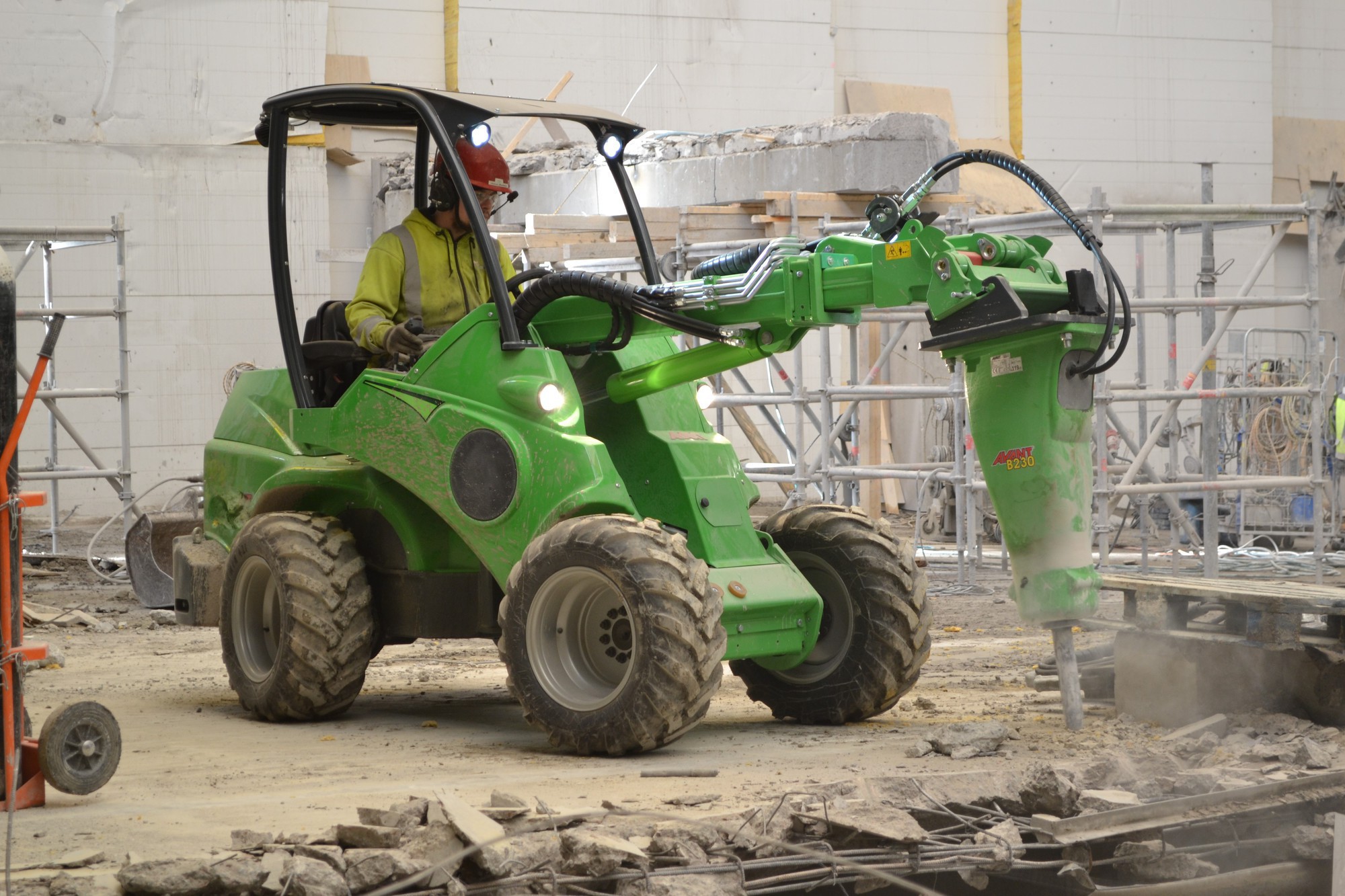 Avant Tecno Electric Compact Loaders Concrete Construction Magazine