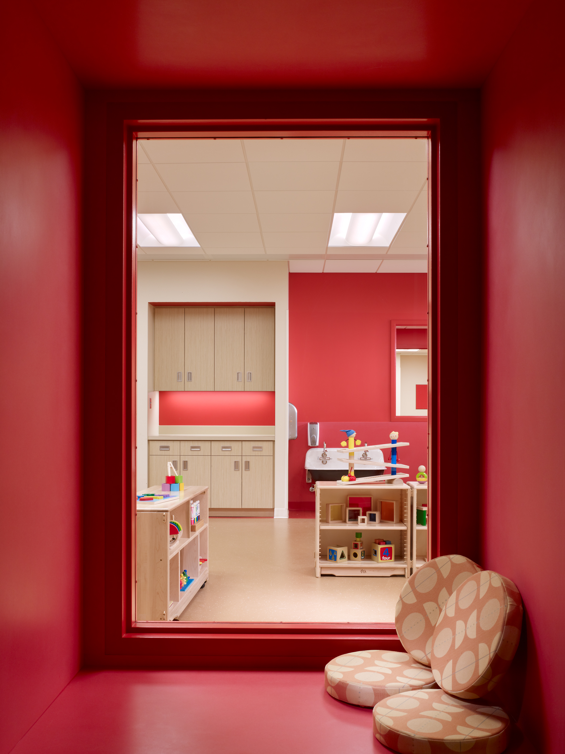 Bernice A. Lavin Children's Care Center and Parking Garage Architect