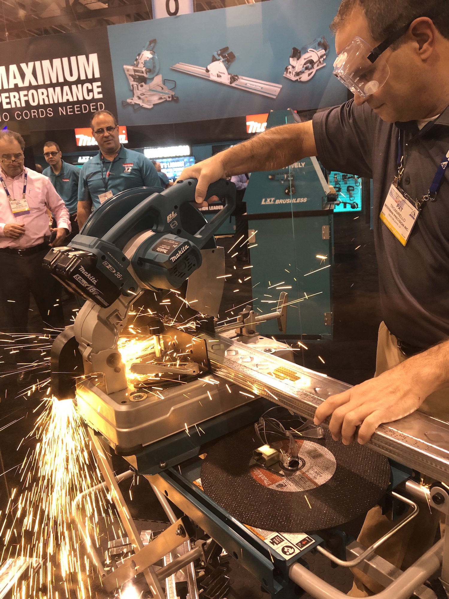 14Inch Cordless Cutoff Chop Saw Tools of the Trade