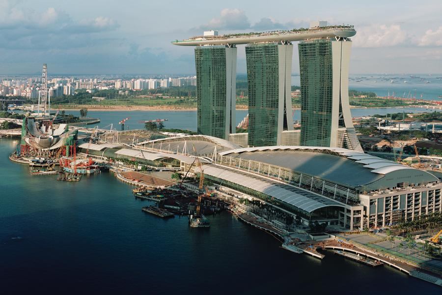 Safdie Architects to add fourth tower to Marina Bay Sands resort