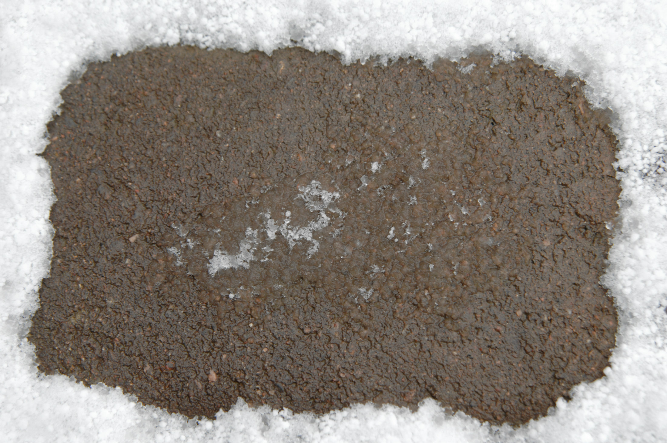 Airport Tests Electric Concrete to Melt Snow Concrete Construction