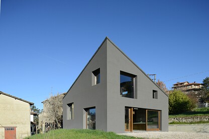 HOUSE R