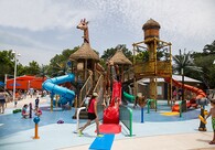 Fun Formations 
Themed Aquatic Play Structures