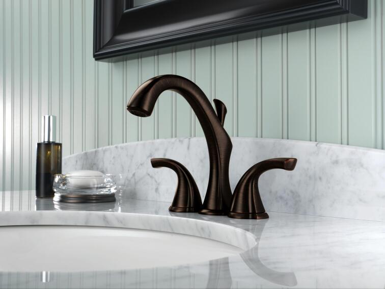 Delta Addision Bath Collection