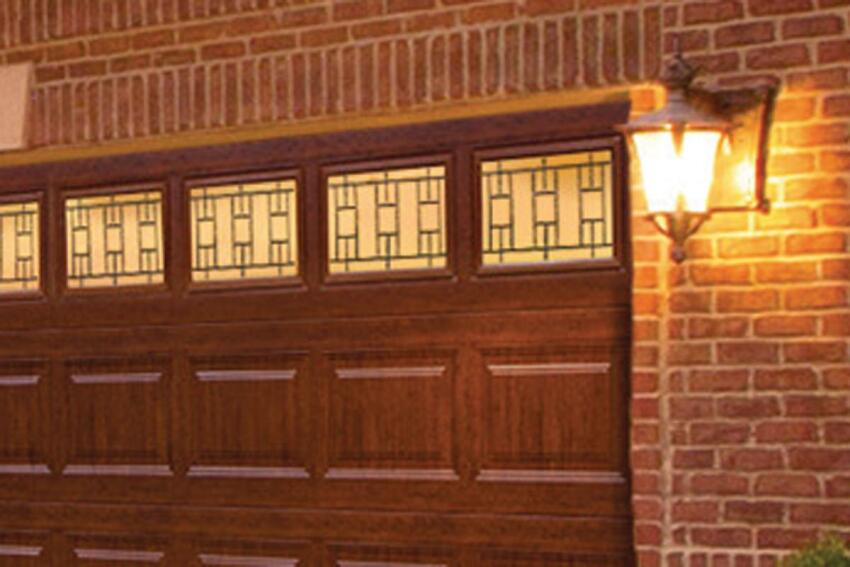 Clopay Ultra-Grain Finish in Cherry