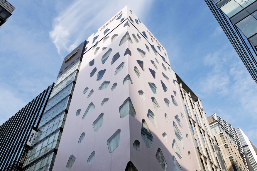 Conspicuous absence: a lack of visible vertical load continuity, floor lines, and construction joints. Mikimoto Ginza 2 by Toyo Ito, Tokyo, 2005.