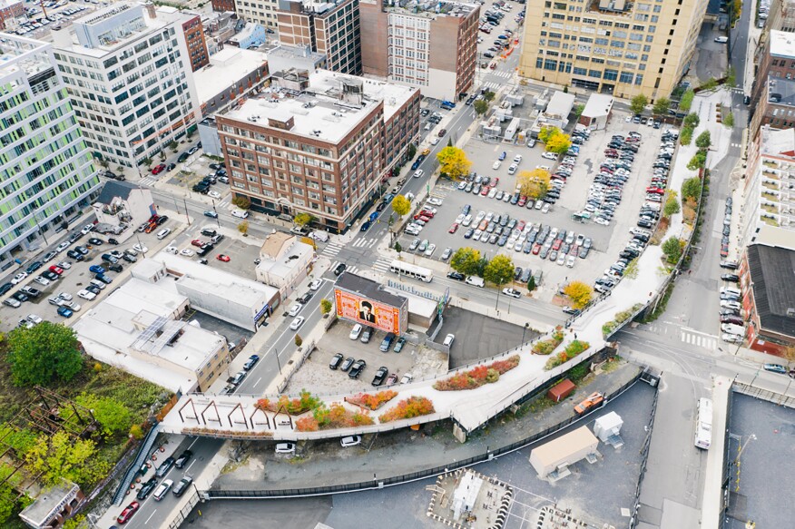 Aerial shot showing phase one of Philadelphia’s ongoing Rail Park project, which will convert a historical railway into a green space that spans 3 miles.