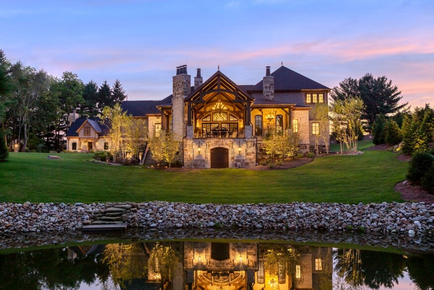 OakBridge Timber Framing, a family-run Amish business in Ohio, specializes in custom timber frame building. OakBridge Timber Framing, a family-run Amish business in Ohio, specializes in custom timber frame building.