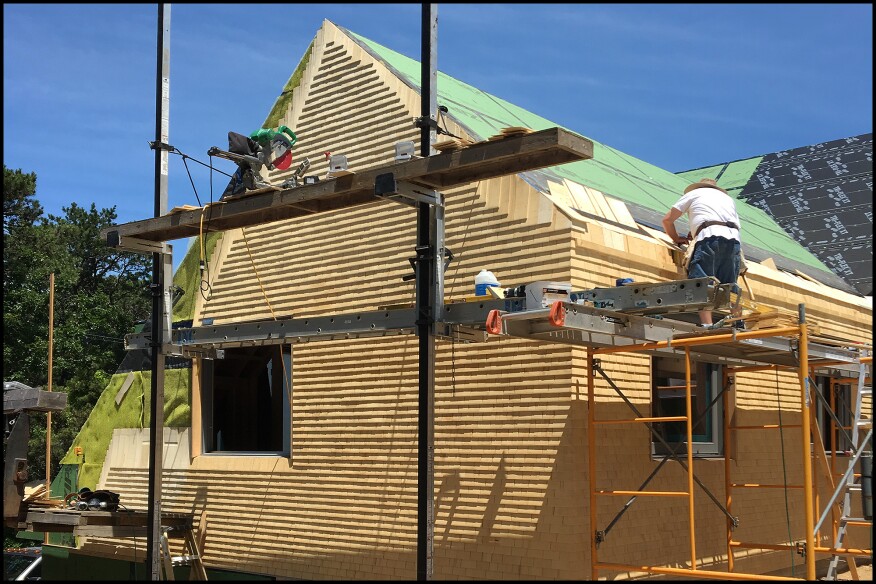 Installing Cedar Shingles On A Custom Oceanfront Home Jlc Online