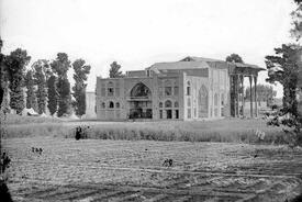 Digital Reconstruction of Ayine Khaneh Palace of Isfahan