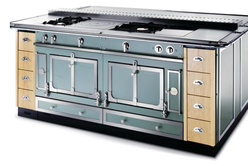 Icy Blue Range by La Cornue