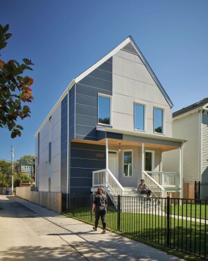 For Yannell PHIUS+ House, HPZS used a variety of insulation types: R-48 graphite-infused continuous insulation on the exterior, a closed-cell polyurethane wall insulation on the interior, and 3 feet of R-100 blown-in glass mineral wool insulation for the attic.