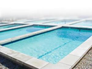 Moving on up: The
NPIRC found that with manual chemical adjustments alone, a
salt-chlorinated pool’s pH drifted upward in only a few
days.