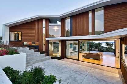  Korokoro House