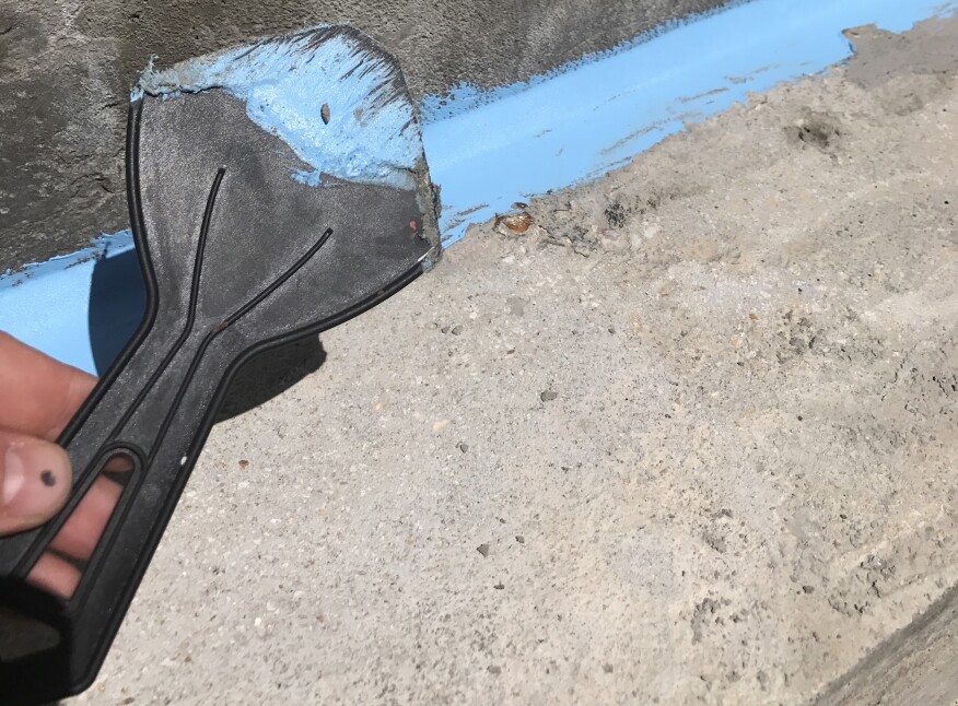 The sealant should be tooled to ensure good adhesion and complete coverage.