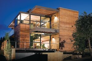 LivingHomes’ prototype features extensive use of glazing alongside state-of-the-art resource conservation measures and renewable energy technologies.