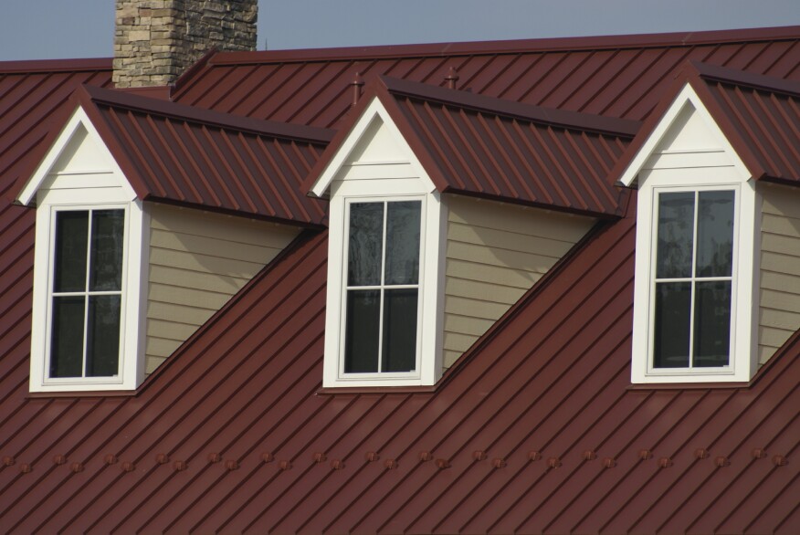 Standing seam metal roof