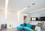 A Unique Home that Shifts Volumes and Plays with Light 