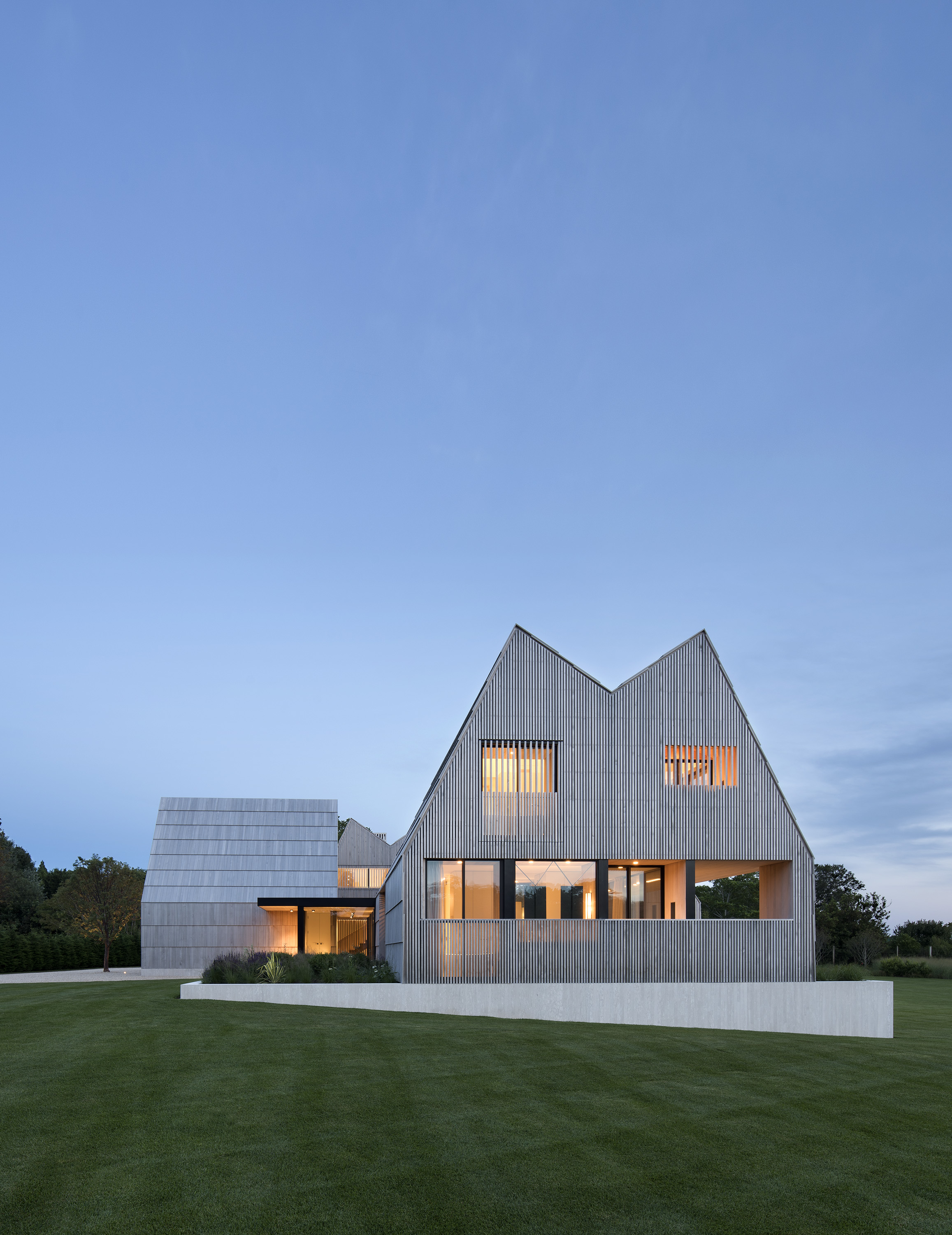 Paired Peaks Visually Connect This East Hampton Bath Custom Home Magazine